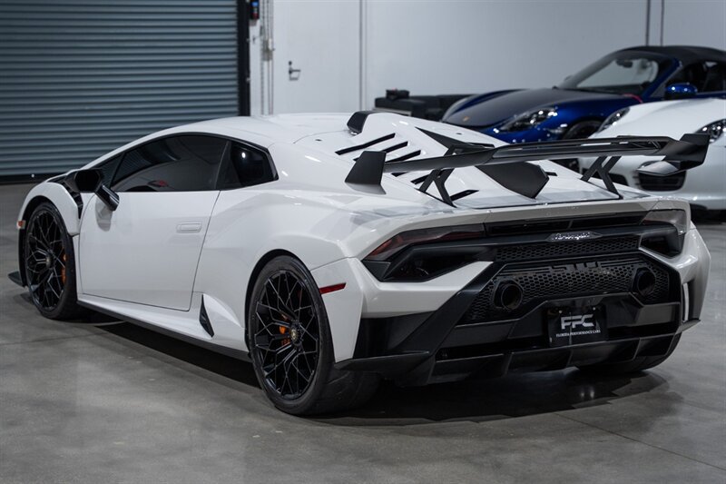 Used 2022 Lamborghini Huracan STO RWD image 68