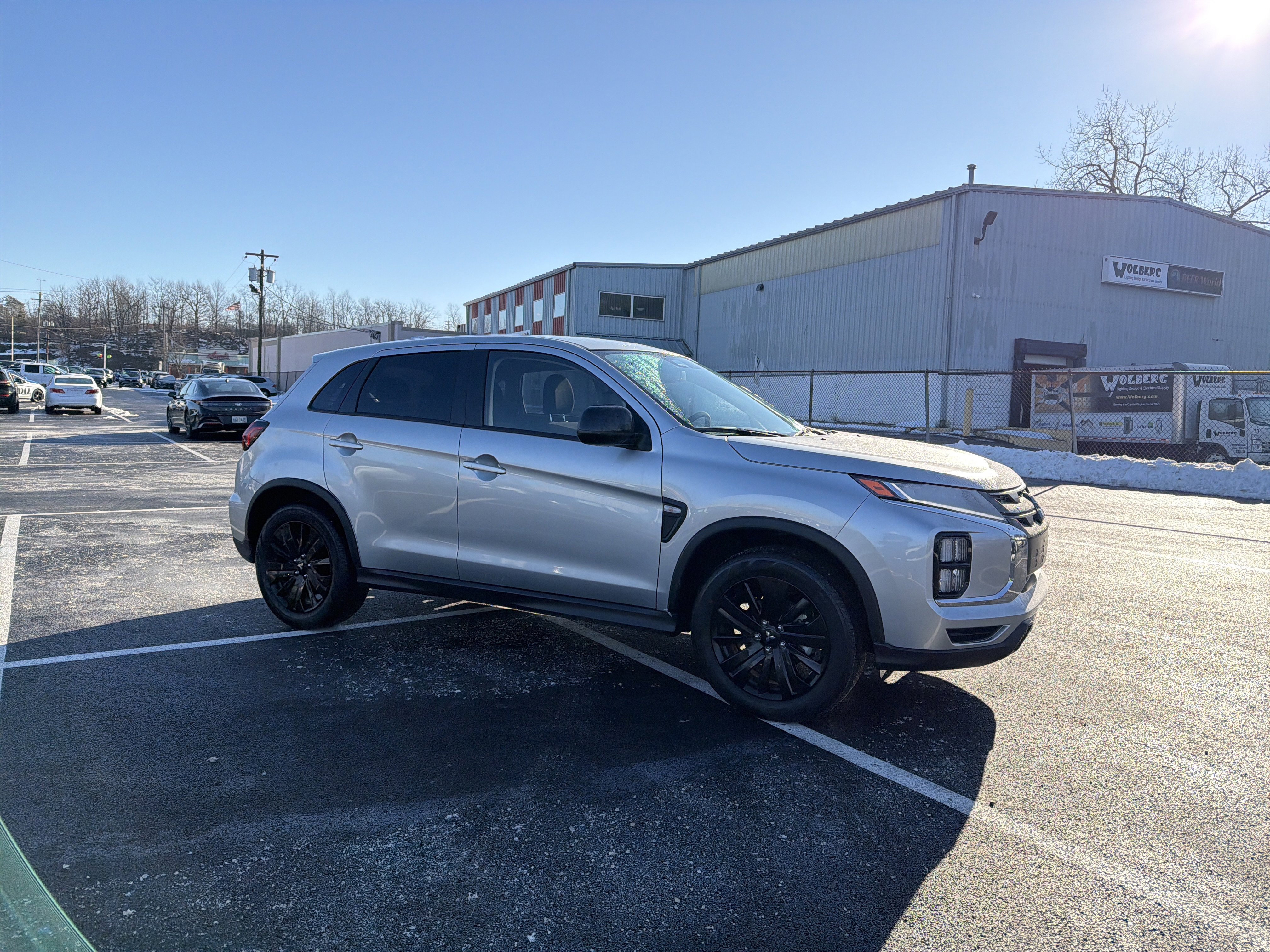 Used 2025 Mitsubishi Outlander Sport ES image 3