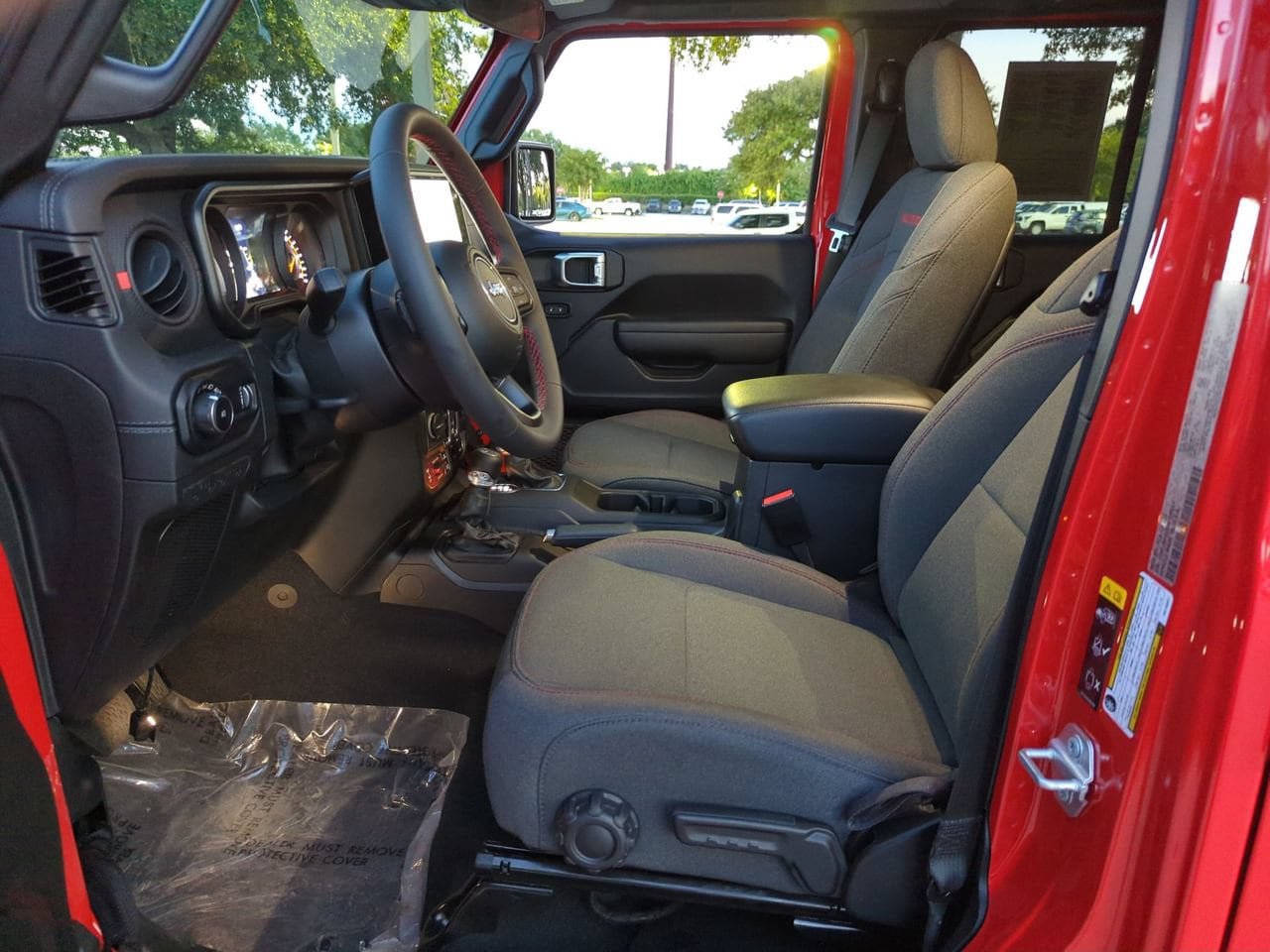 Used 2024 Jeep Wrangler Unlimited Rubicon AWD/4WD image 19