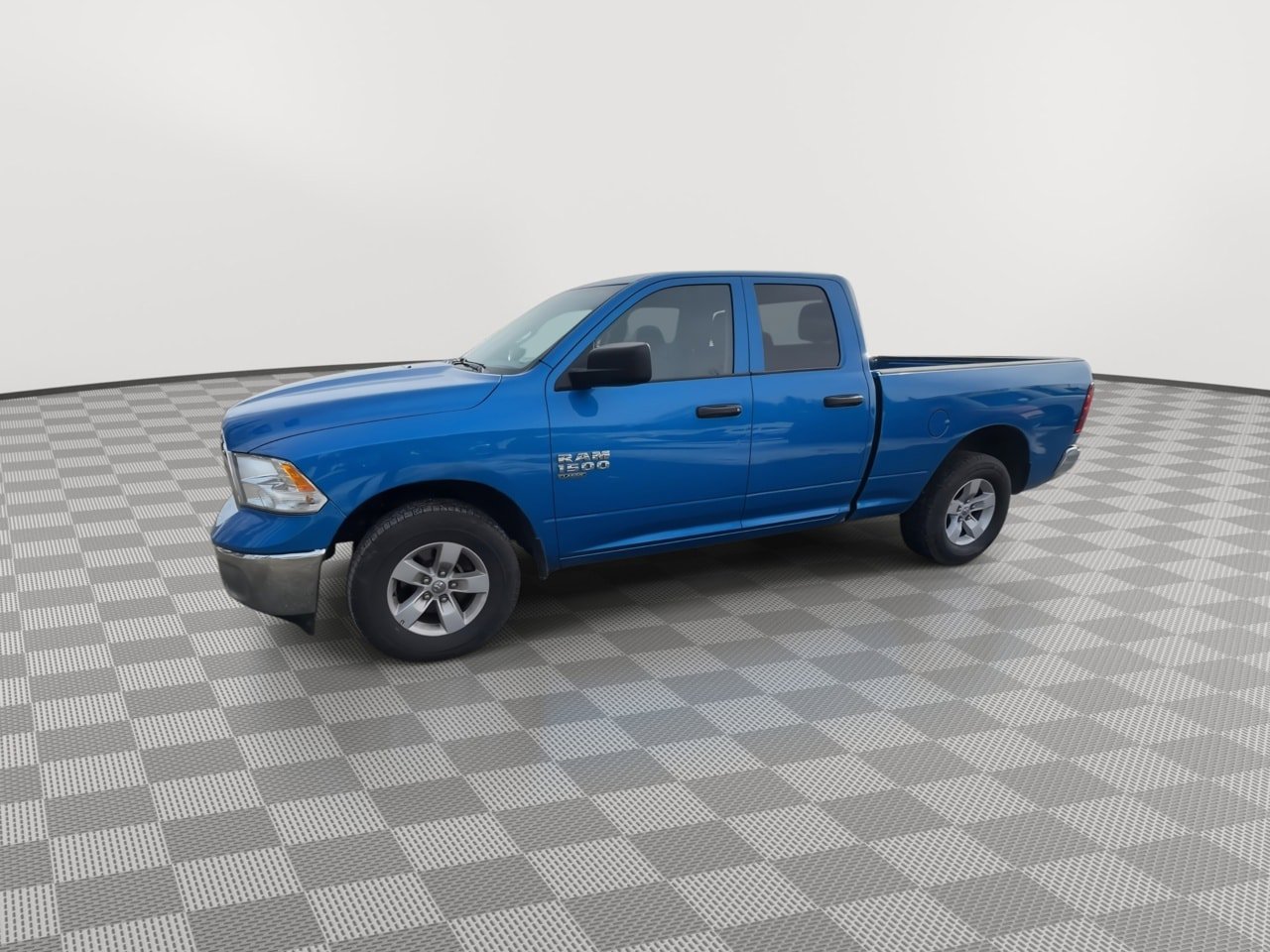 Used 2024 RAM 1500 Classic SLT AWD/4WD image 4
