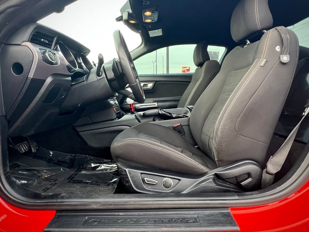 Used 2016 Ford Mustang Coupe image 16