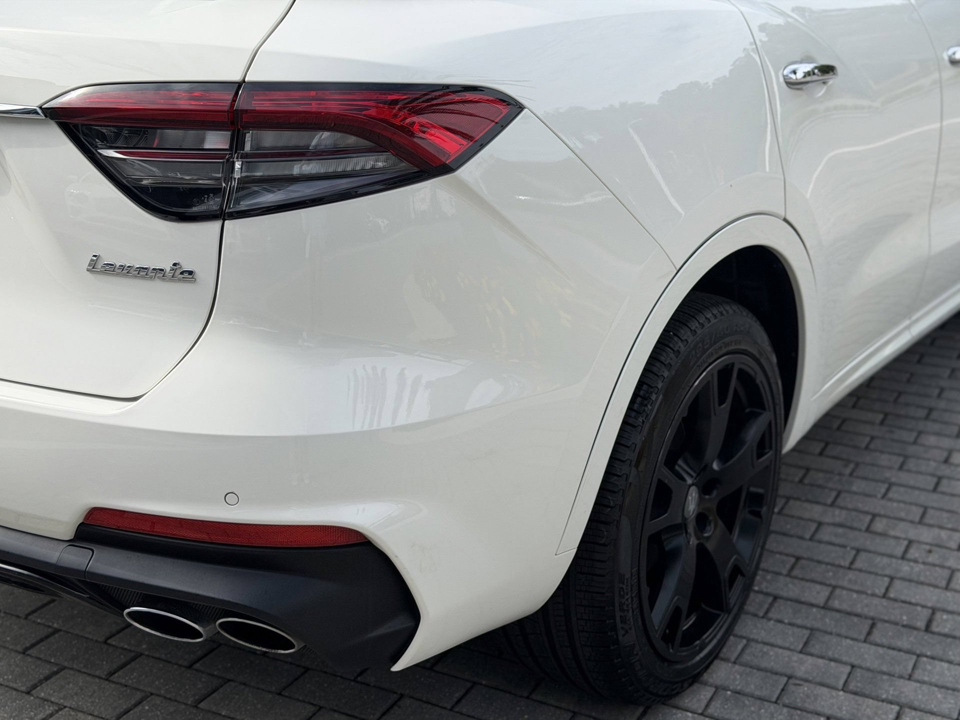 Used 2023 Maserati Levante Modena AWD/4WD image 15