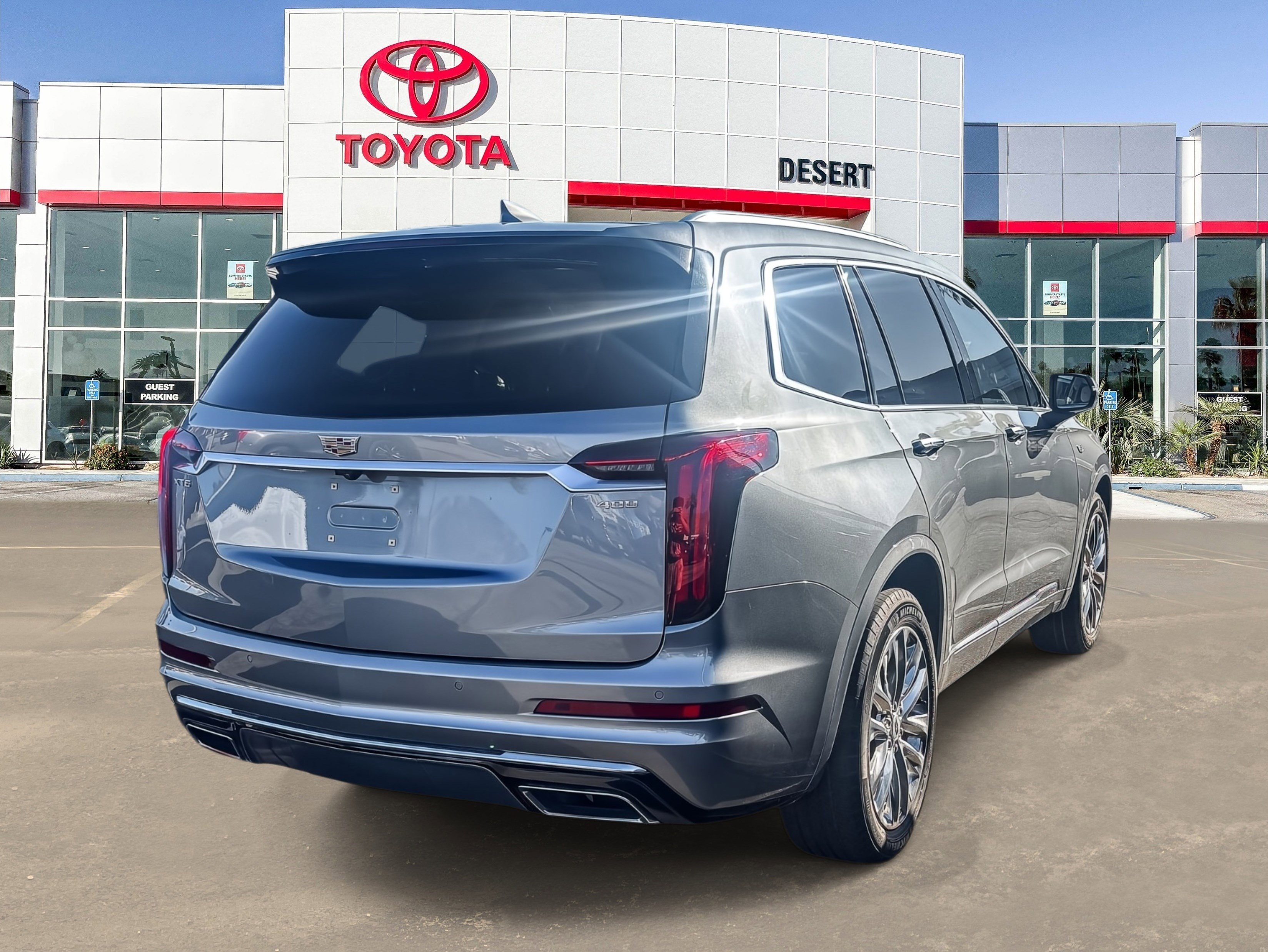 Used 2023 Cadillac XT6 Premium Luxury image 7