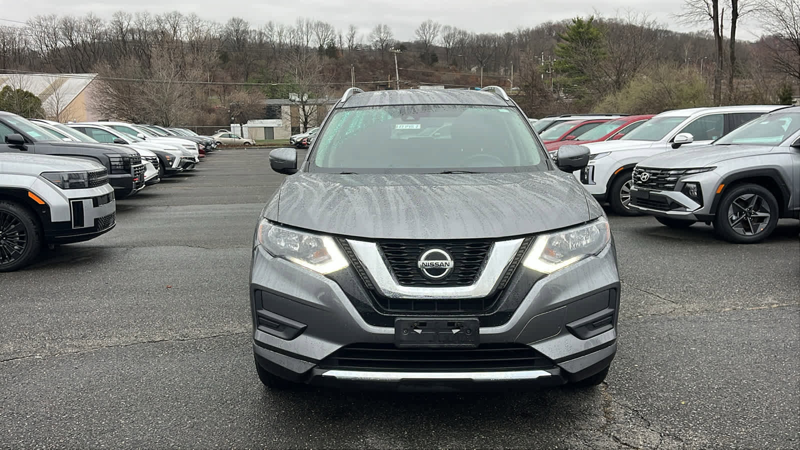 Used 2019 Nissan Rogue SV AWD/4WD image 2