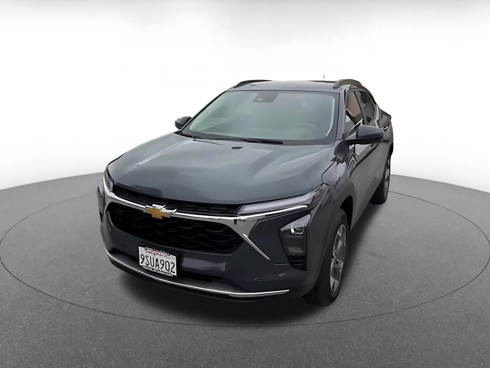 Used 2025 Chevrolet Trax LT w/ LT Convenience Package FWD image 7