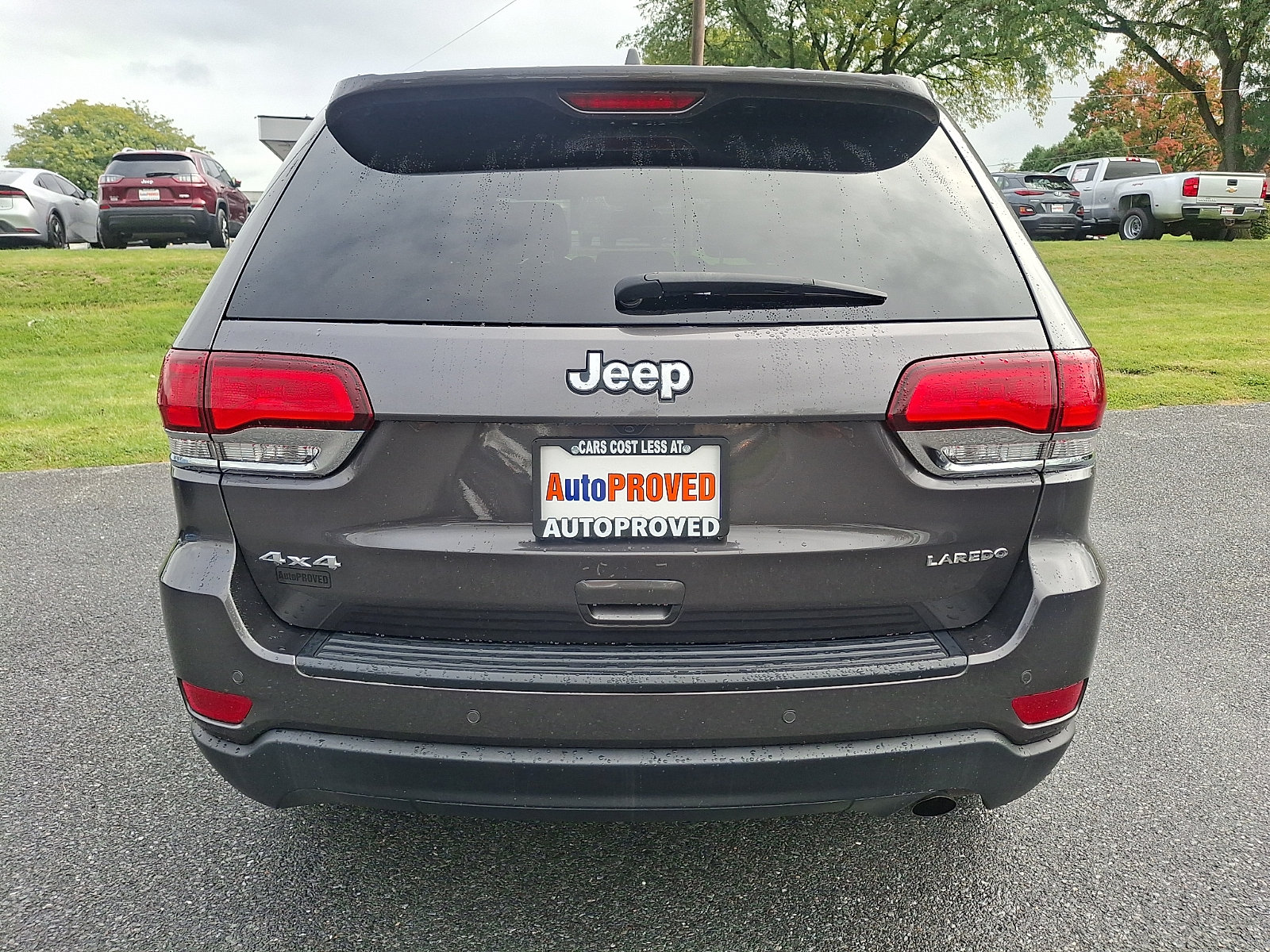 Used 2020 Jeep Grand Cherokee Laredo AWD/4WD image 5