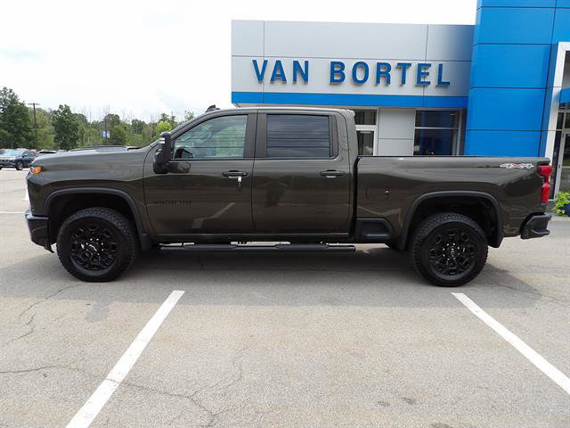 Certified 2022 Chevrolet Silverado 2500 Custom w/ Custom Value Package AWD/4WD image 2