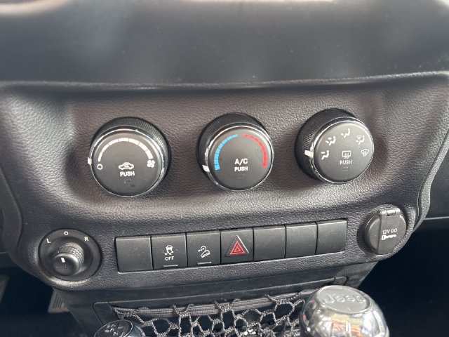 Used 2016 Jeep Wrangler Unlimited Sport w/ Quick Order Package 24S AWD/4WD image 23