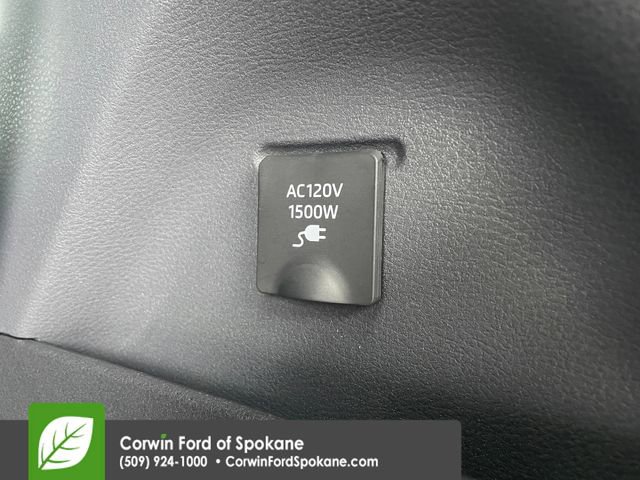 Used 2024 Toyota Sienna XSE image 23