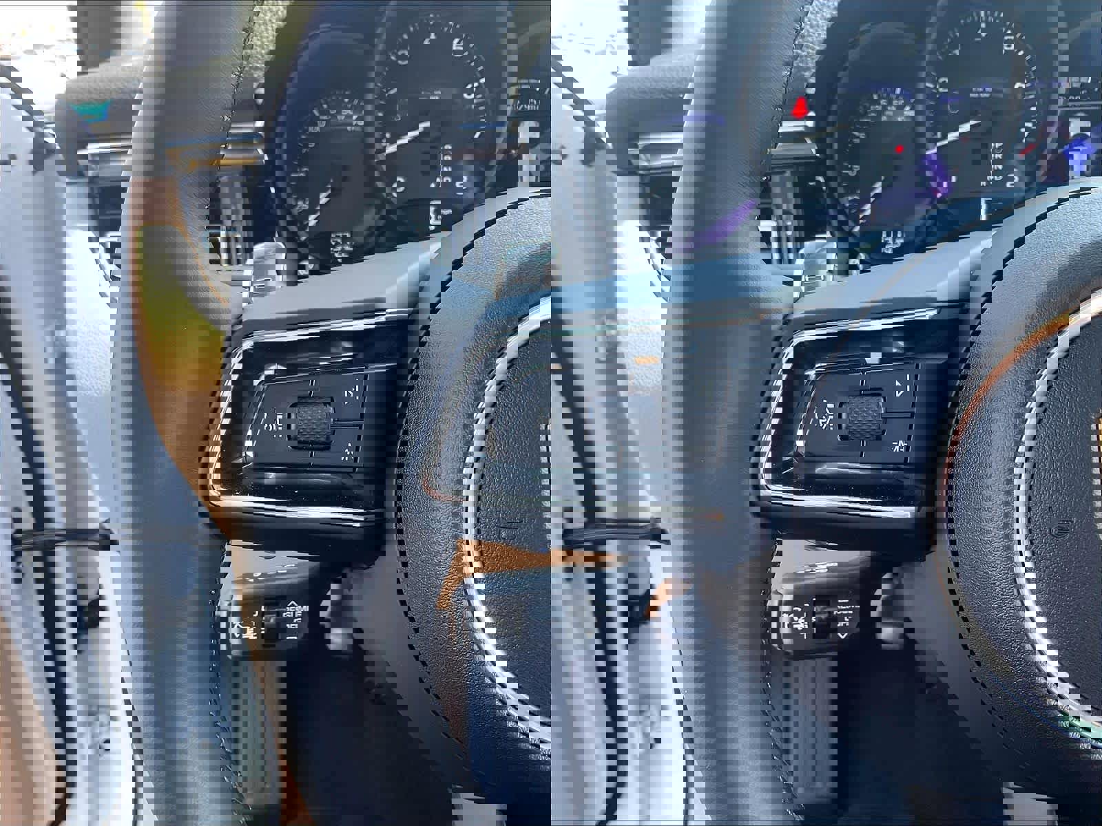 Used 2024 Porsche Macan image 20