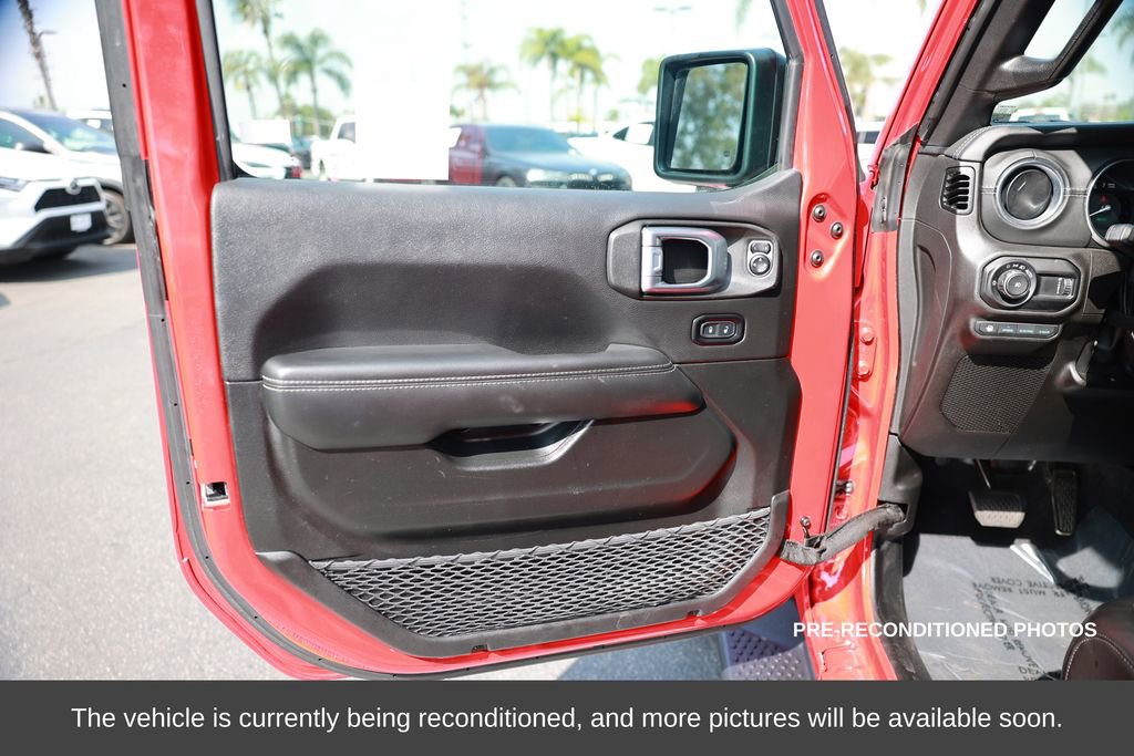 Used 2023 Jeep Wrangler Unlimited Sahara image 18