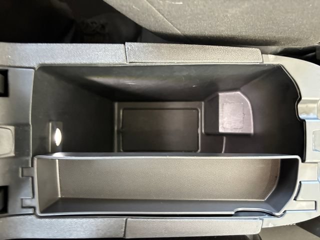 Used 2024 GMC Terrain SLE FWD image 34
