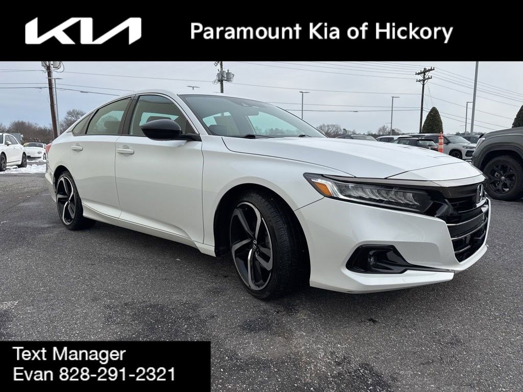 Used 2022 Honda Accord Sport image 3