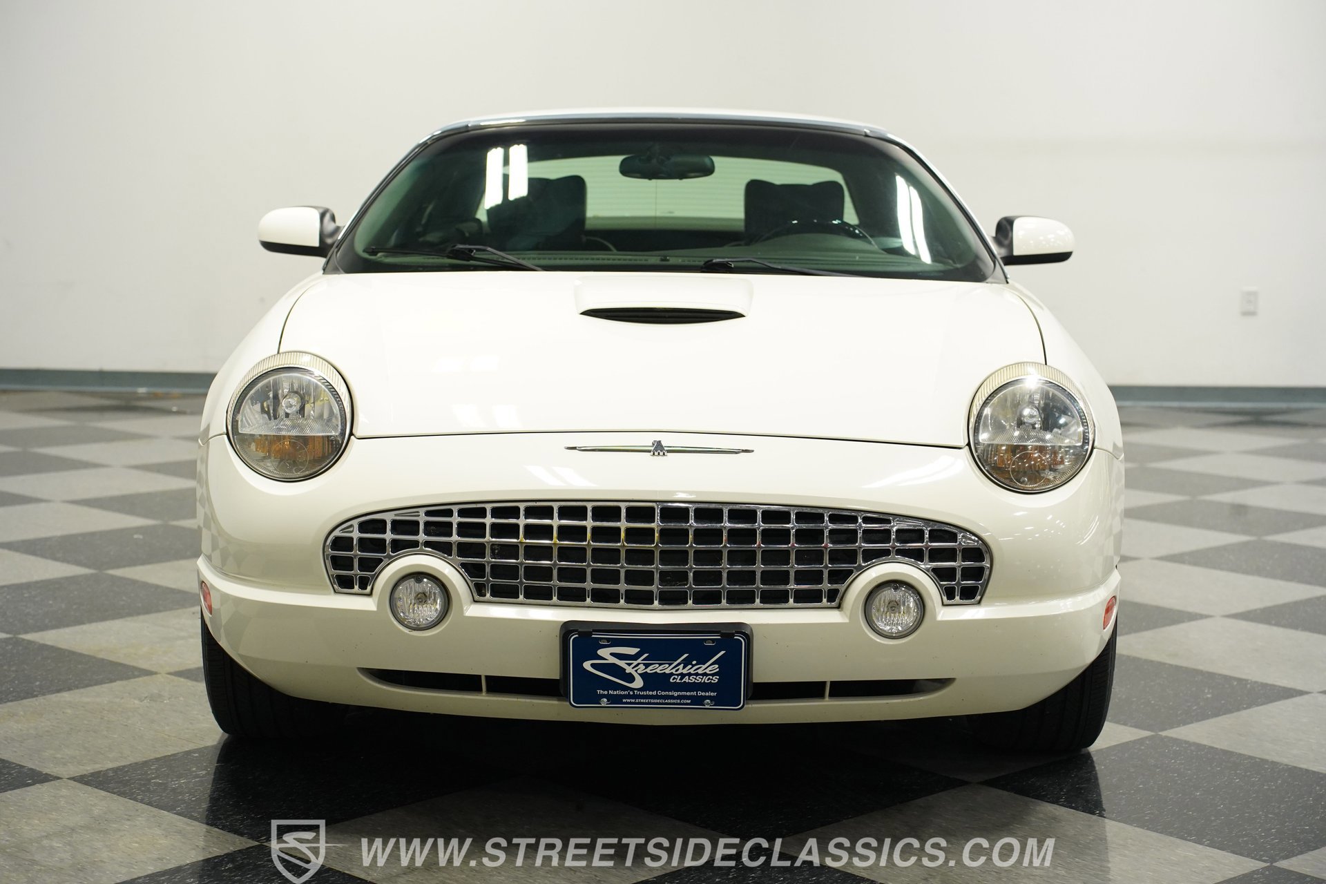 Used 2002 Ford Thunderbird image 17