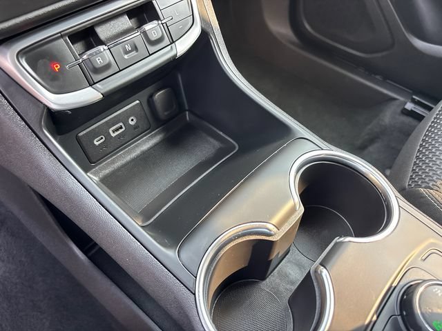Used 2024 GMC Terrain SLE AWD/4WD image 25