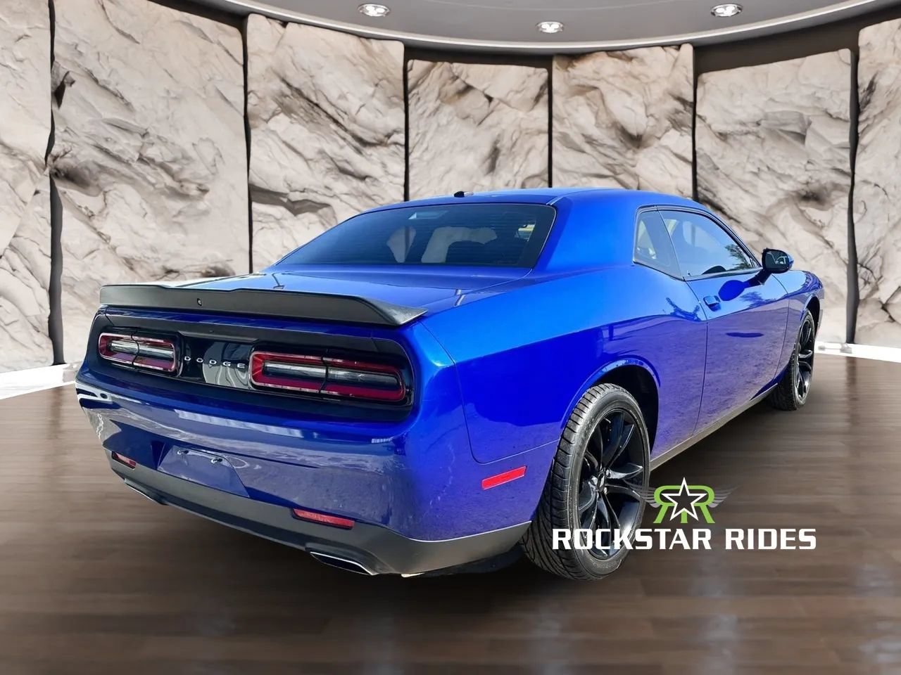 Used 2018 Dodge Challenger SXT w/ Blacktop Package RWD image 2