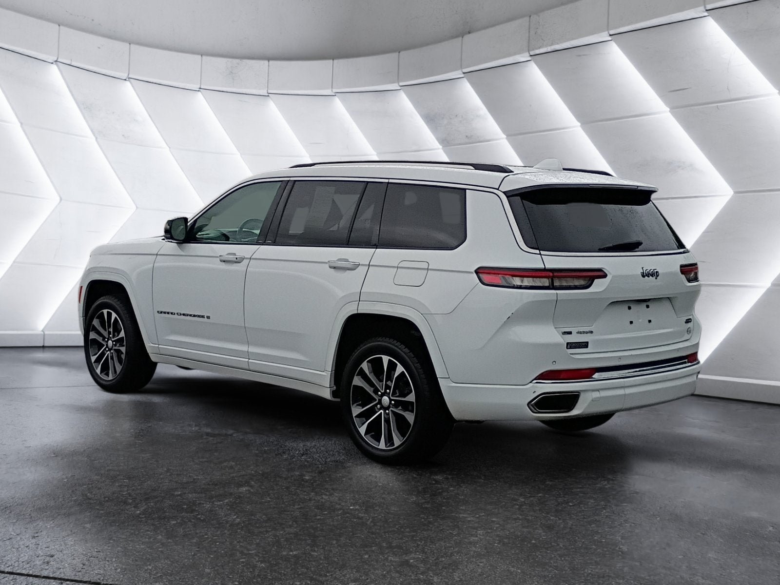 Used 2021 Jeep Grand Cherokee L Overland AWD/4WD image 4