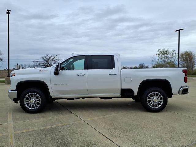 Used 2024 Chevrolet Silverado 2500 LTZ w/ LTZ Convenience Package AWD/4WD image 2