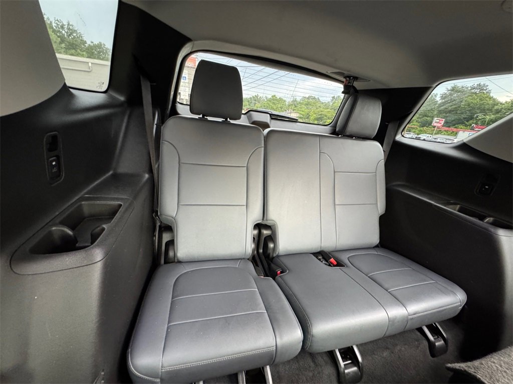Used 2021 Chevrolet Traverse LT w/ LT Premium Package image 32
