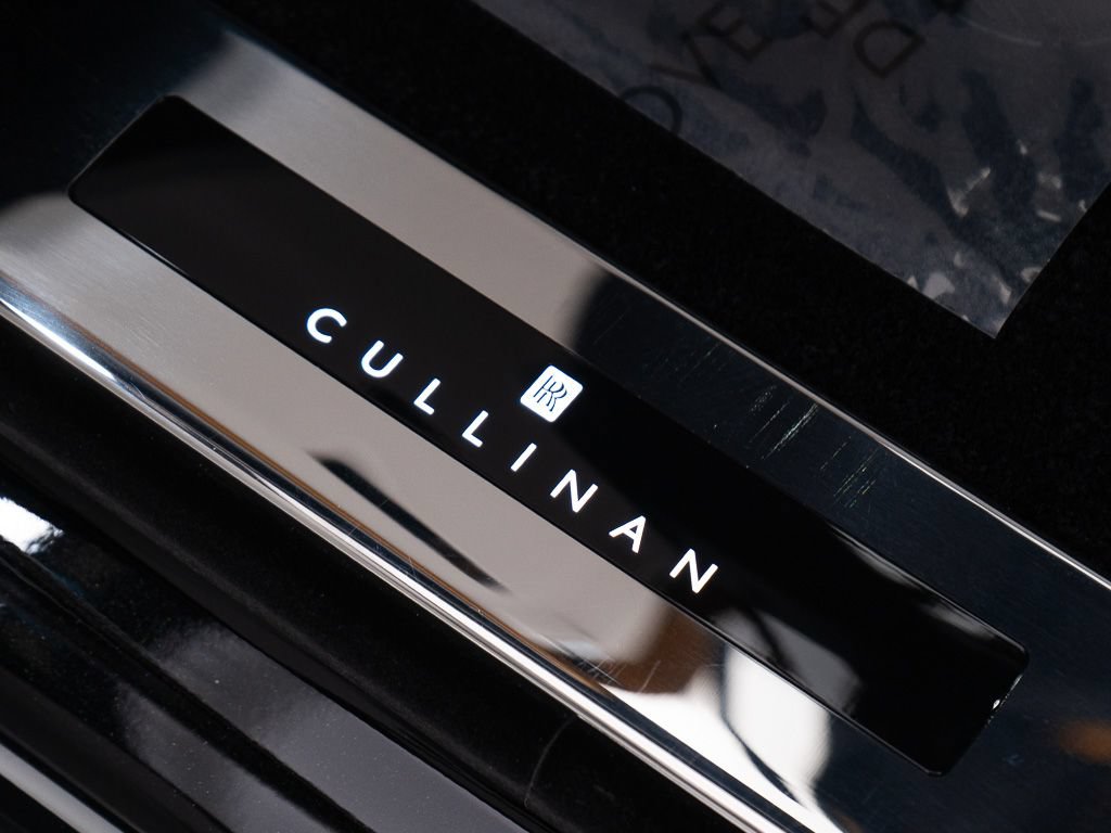 Certified 2026 Rolls-Royce Cullinan AWD/4WD image 14