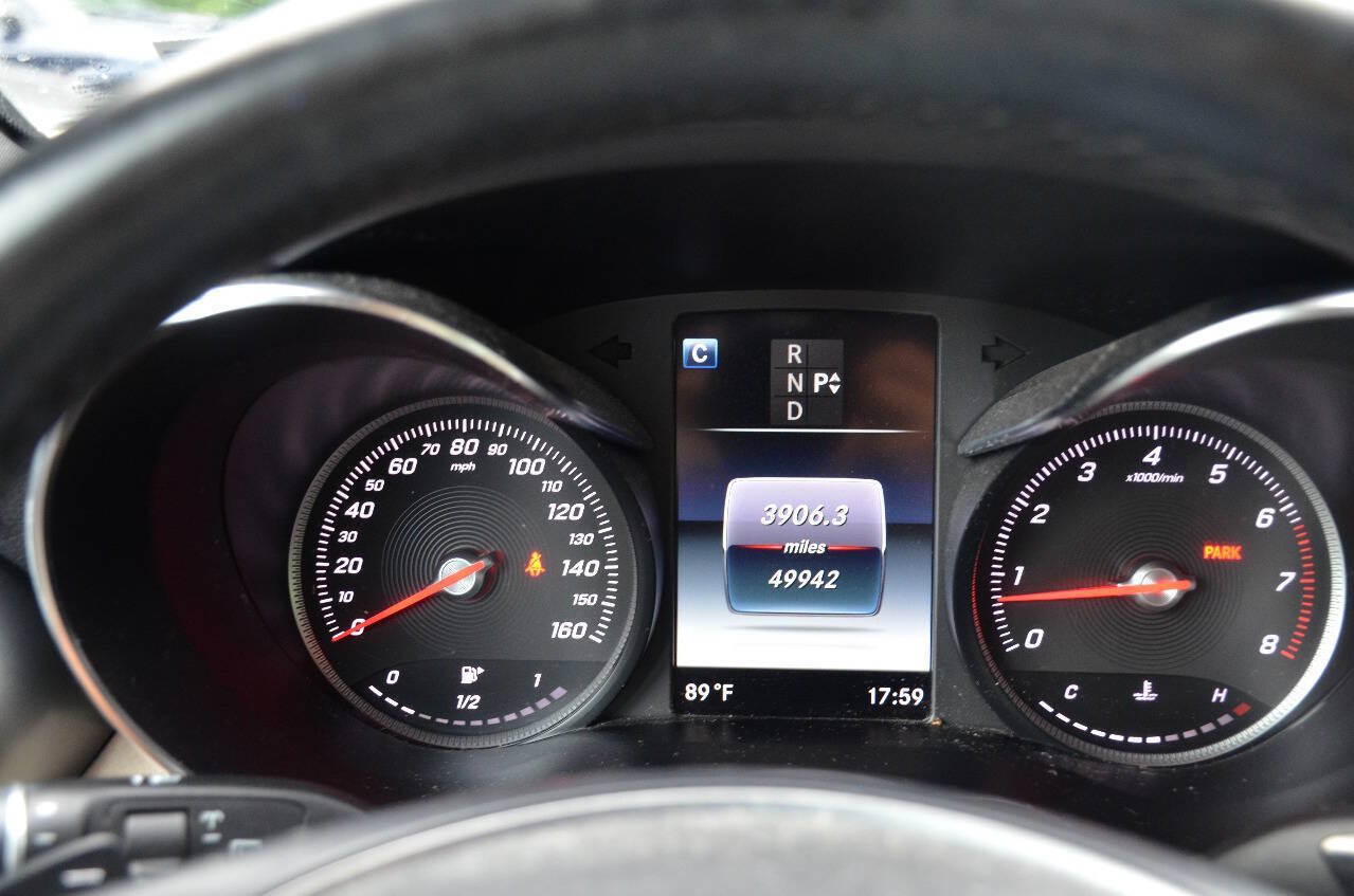 Used 2018 Mercedes-Benz GLC 300 4MATIC image 17