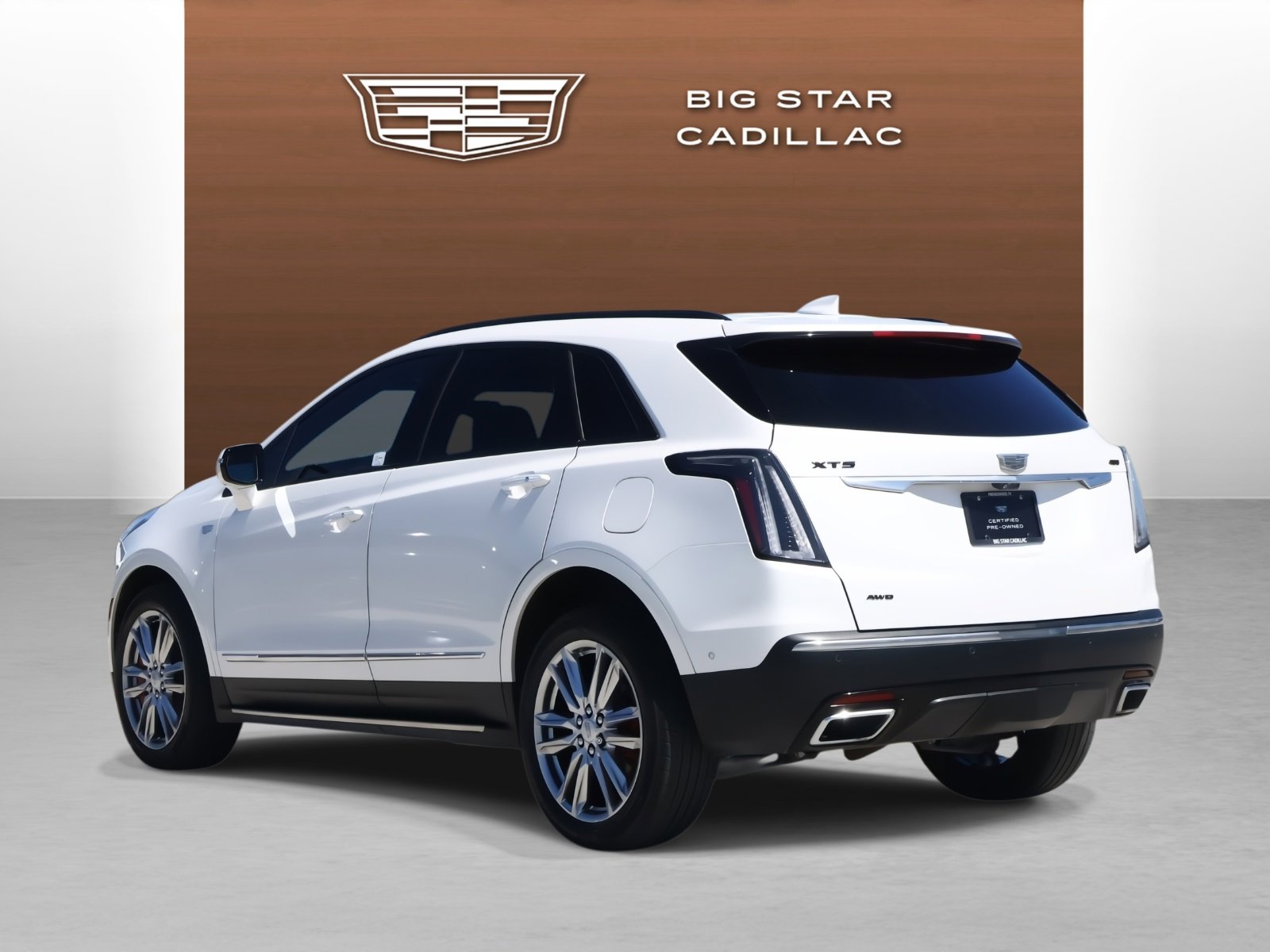 Used 2023 Cadillac XT5 Sportv w/ Technology Package image 3