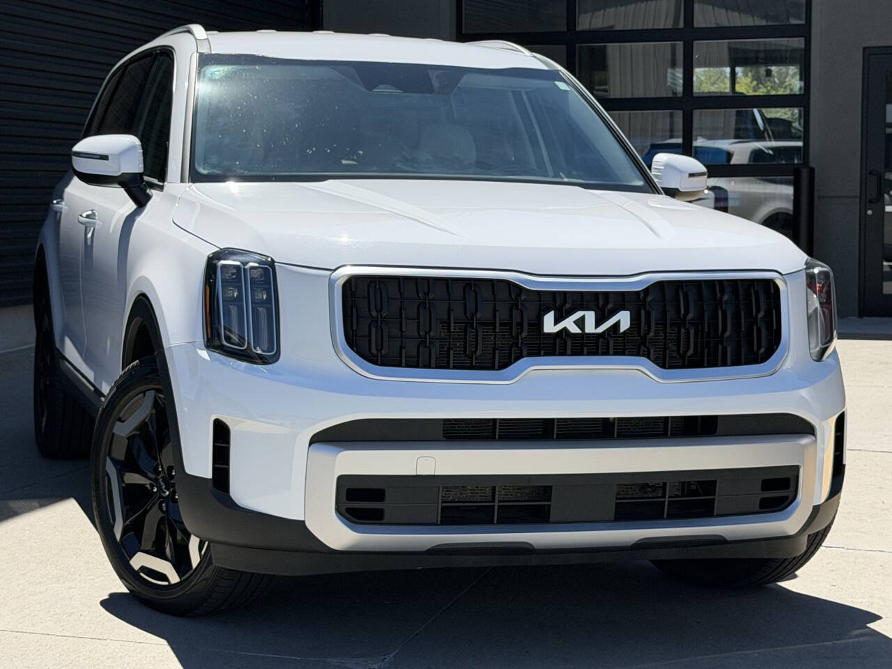 Used 2023 Kia Telluride S AWD/4WD image 6