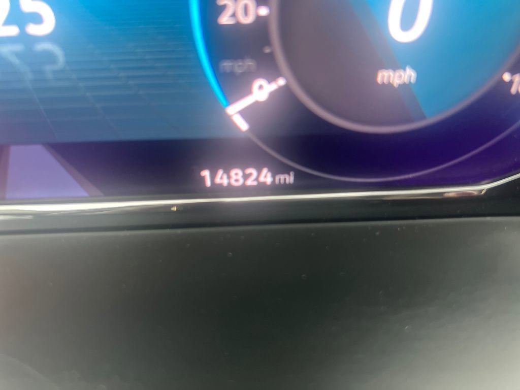 Used 2024 Volkswagen Atlas SE image 19