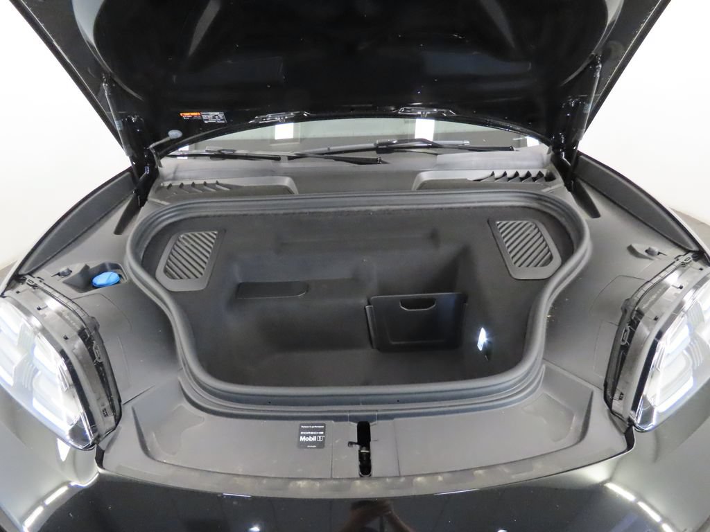 New 2026 Porsche Macan 4 Electric AWD/4WD image 51