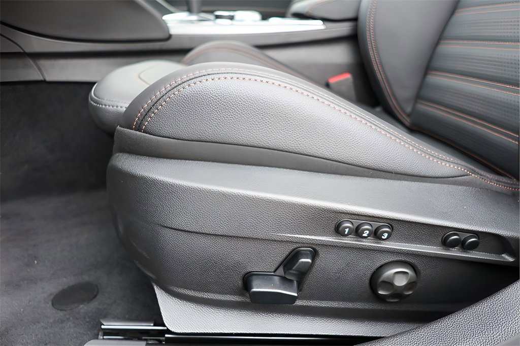 New 2025 Alfa Romeo Giulia w/ Driving Assist Package image 20