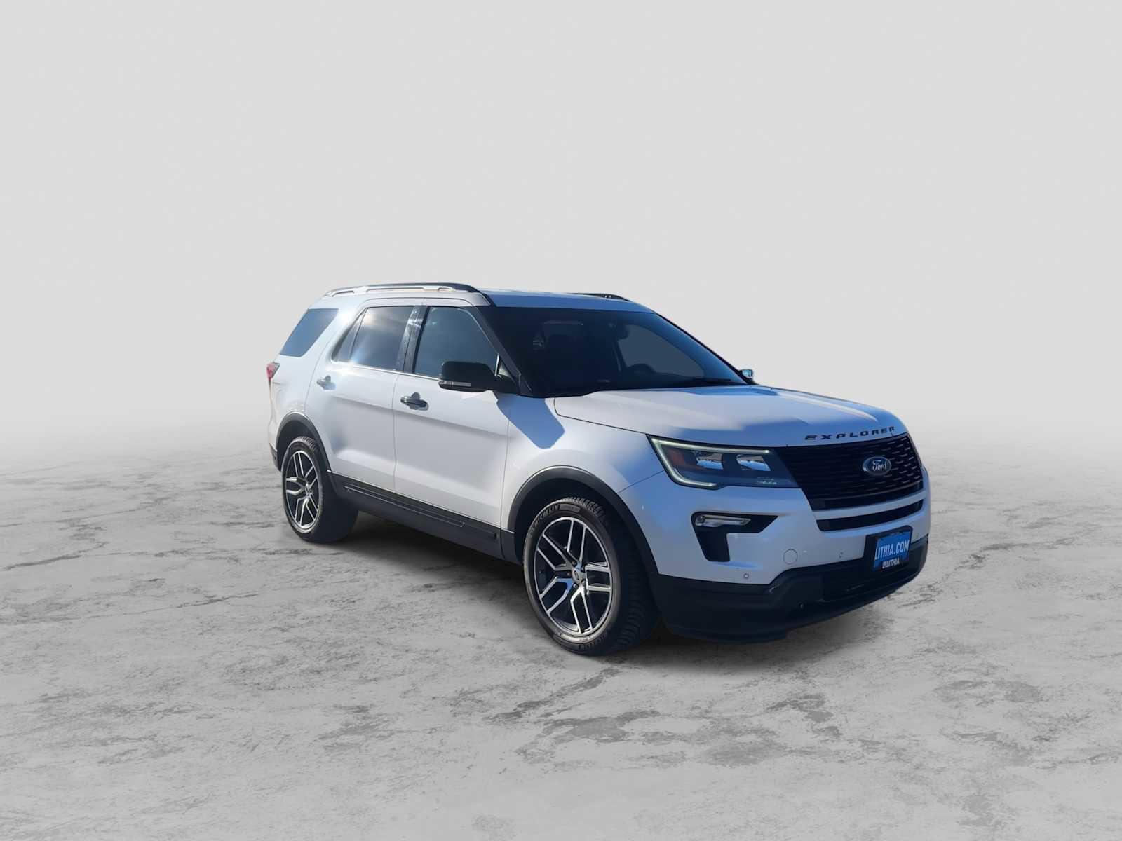 Used 2019 Ford Explorer Sport image 2