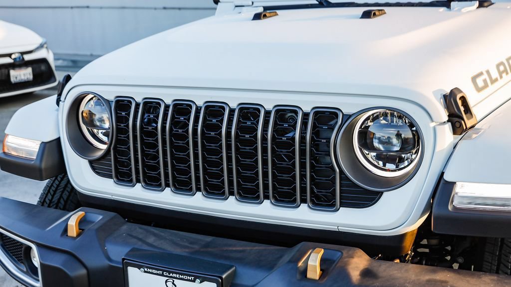New 2026 Jeep Gladiator Sport AWD/4WD image 6