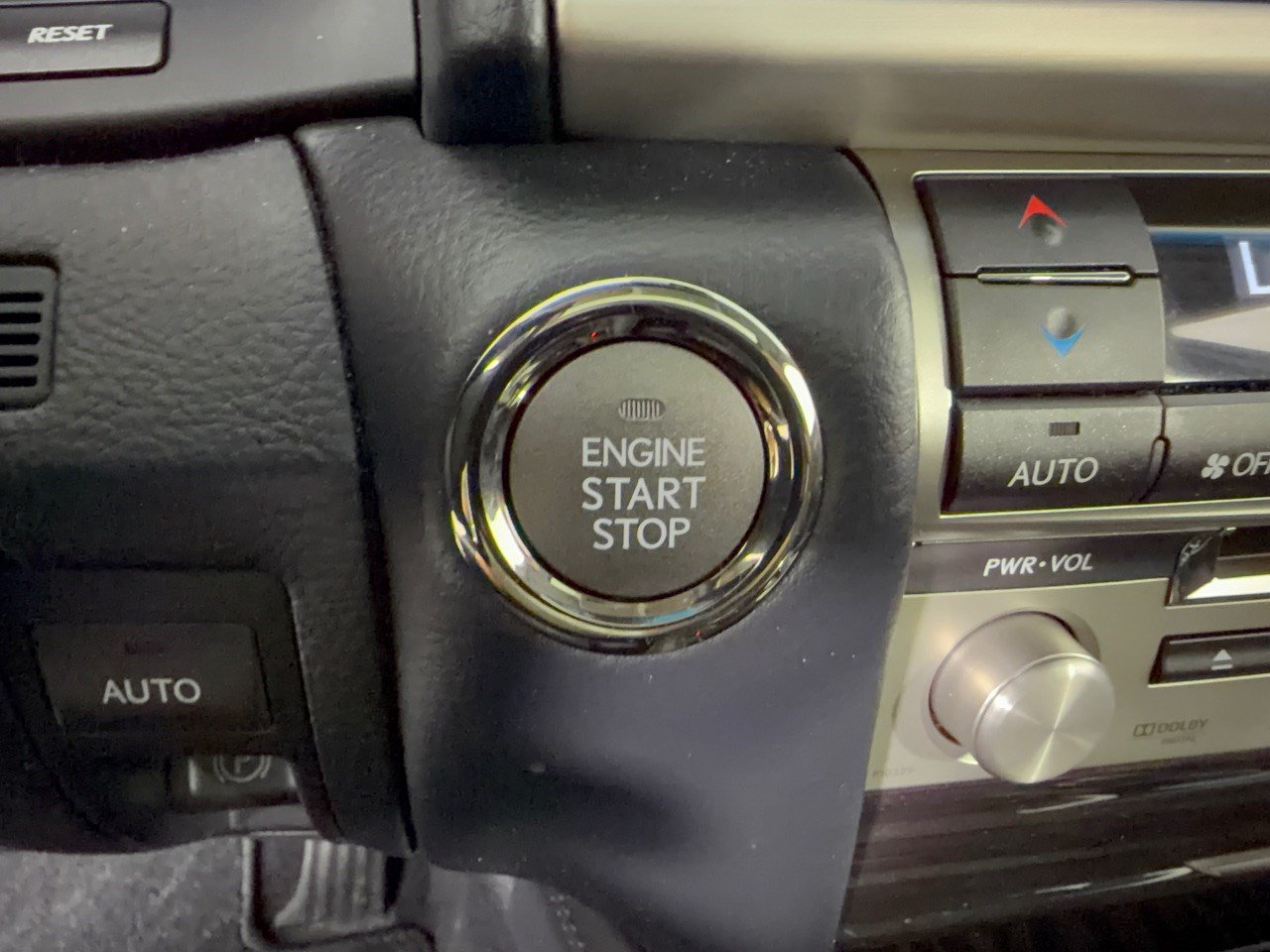 Used 2013 Lexus LS 460 w/ Comfort Pkg RWD image 20