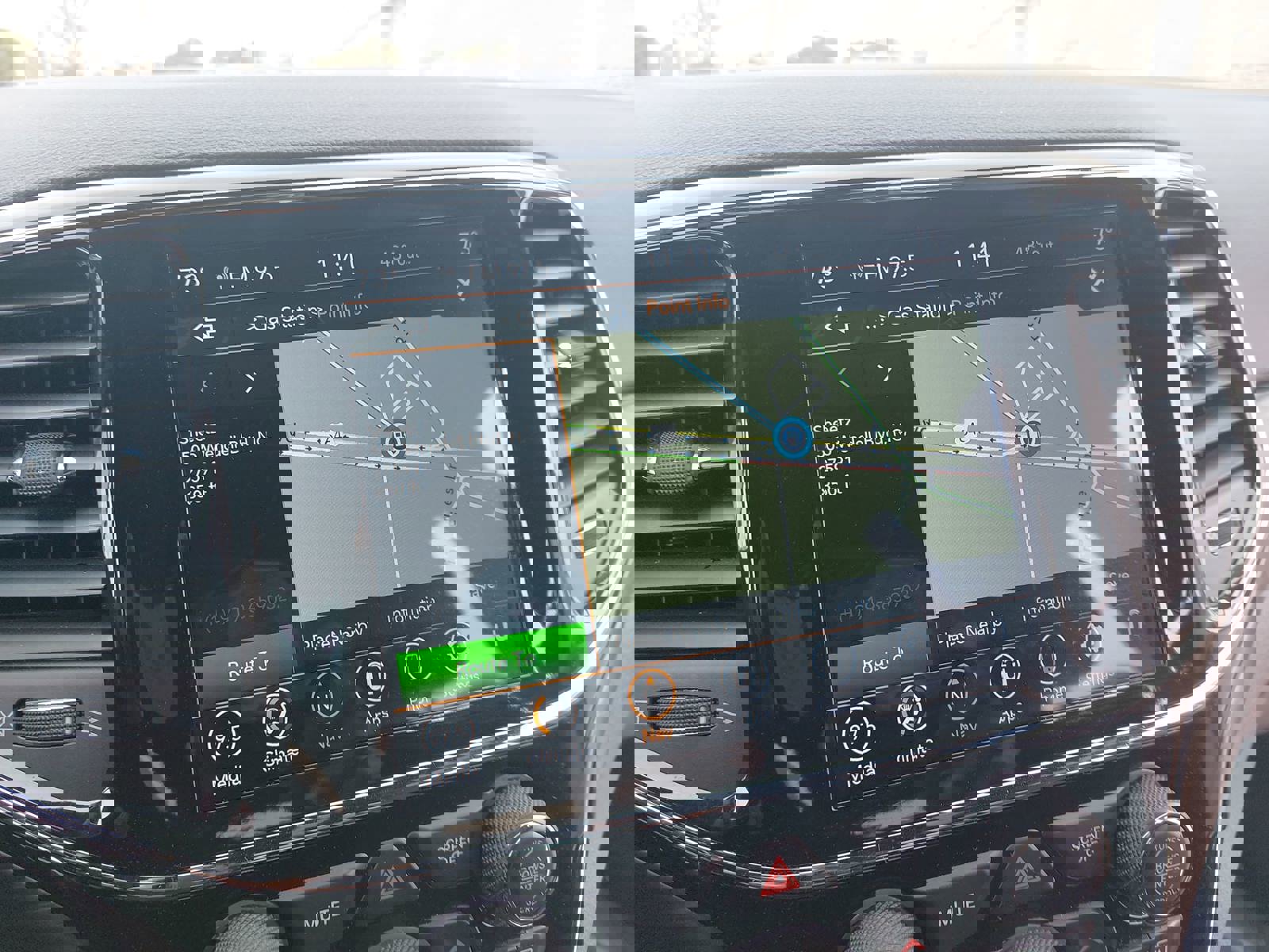 Used 2021 Jeep Grand Cherokee Laredo image 24