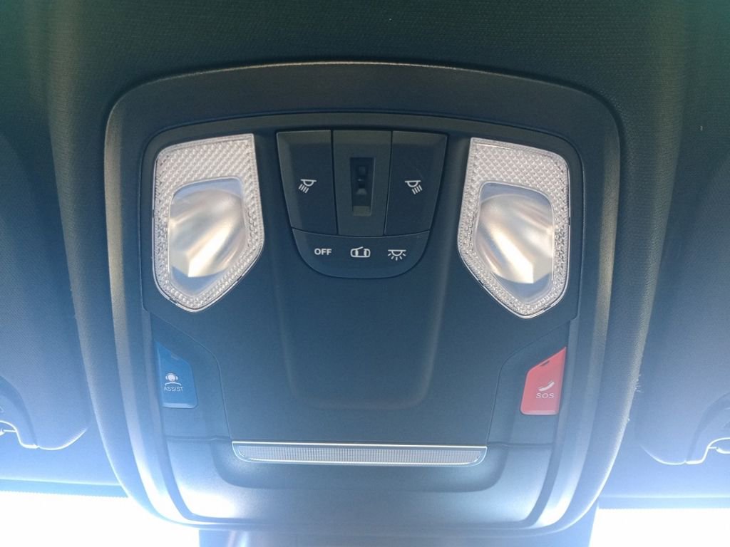 Used 2025 RAM 2500 Tradesman w/ Chrome Appearance Group image 23