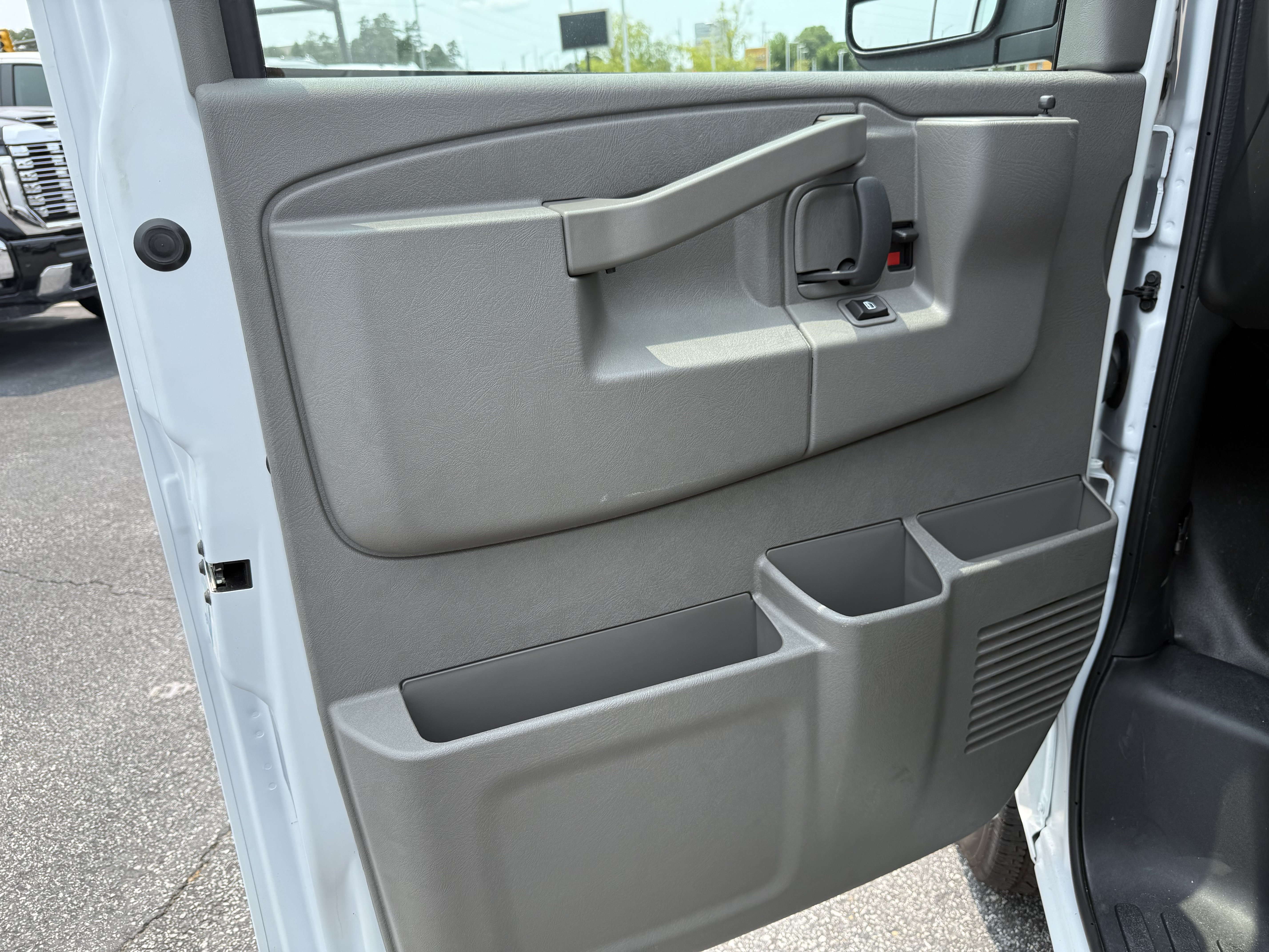New 2025 Chevrolet Express 2500 w/ Driver Convenience Package RWD image 14