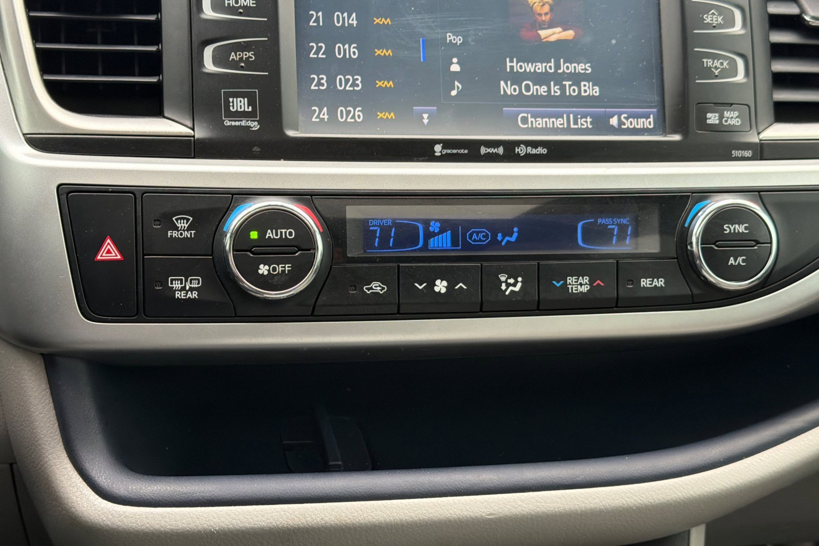 Used 2016 Toyota Highlander Limited image 18