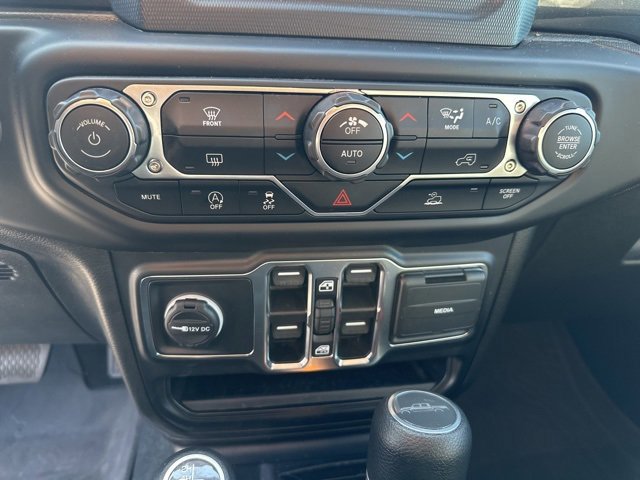 Used 2022 Jeep Gladiator Sport image 19