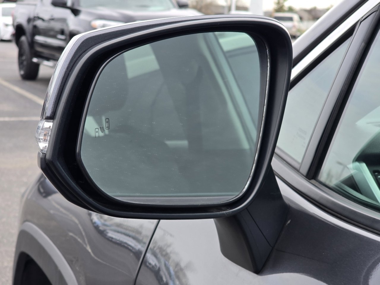 Used 2023 Toyota RAV4 XLE image 17