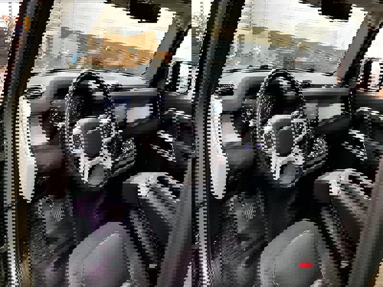 Used 2021 Land Rover Defender 90 First Edition image 16