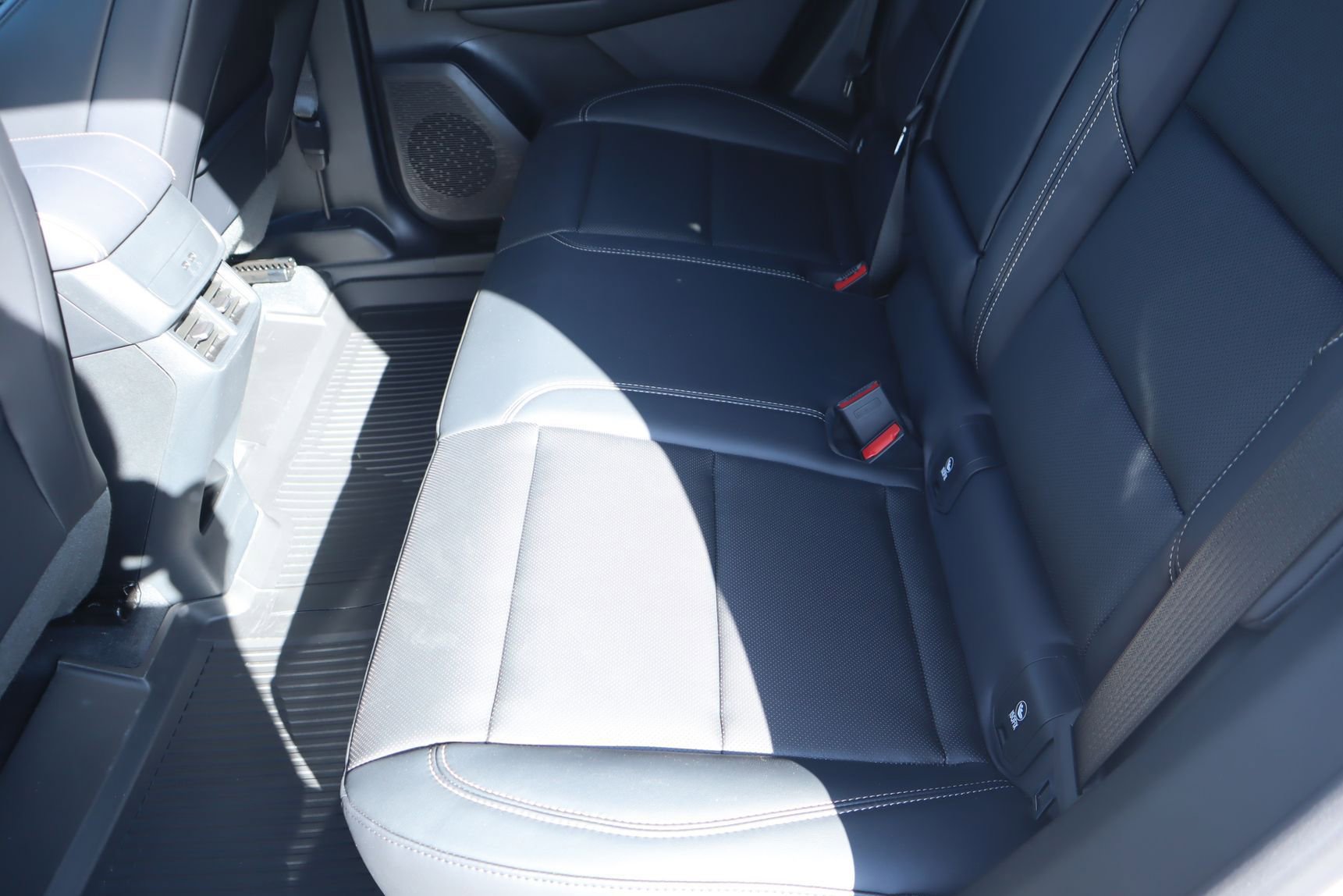 New 2026 GMC Terrain Elevation w/ Elevation Premium Package FWD image 13