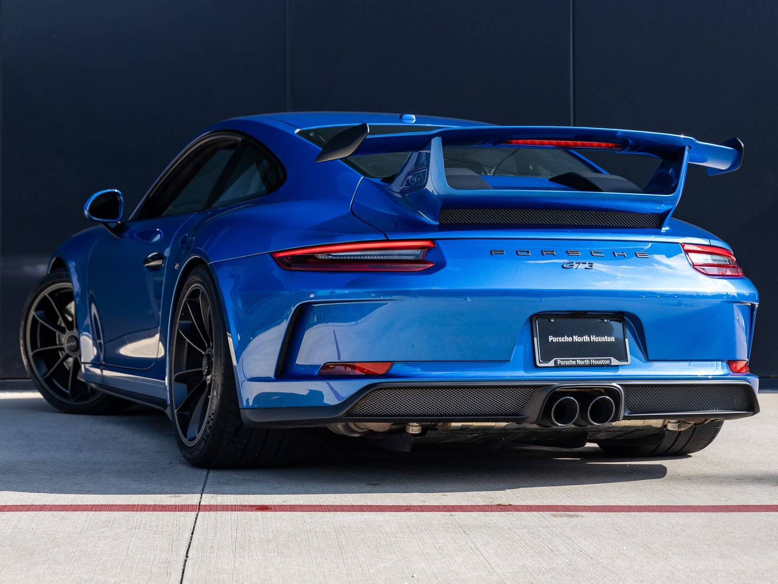 Certified 2018 Porsche 911 GT3 image 3