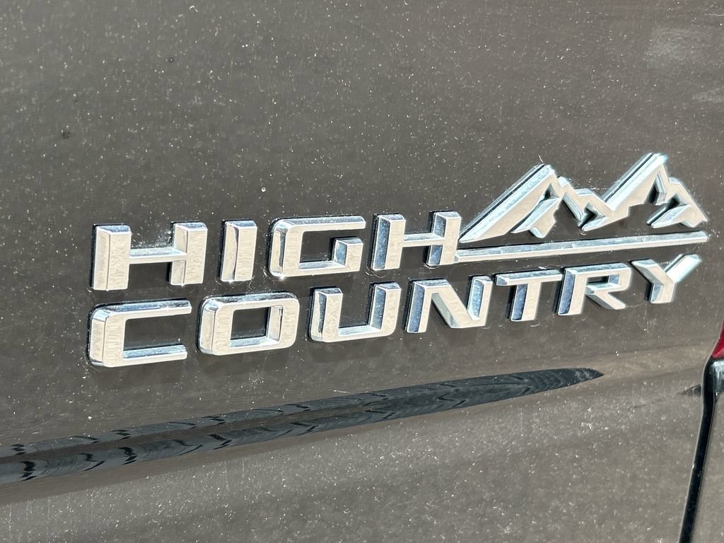 Used 2024 Chevrolet Silverado 1500 High Country w/ Technology Package AWD/4WD image 25