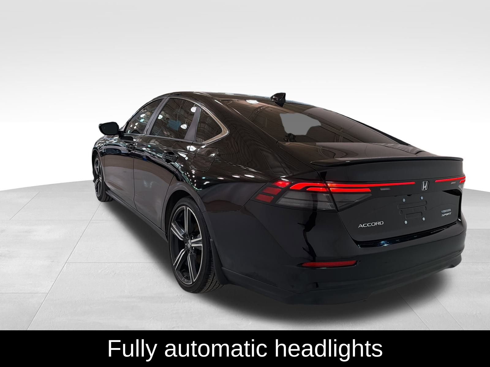 Used 2023 Honda Accord Sport image 5