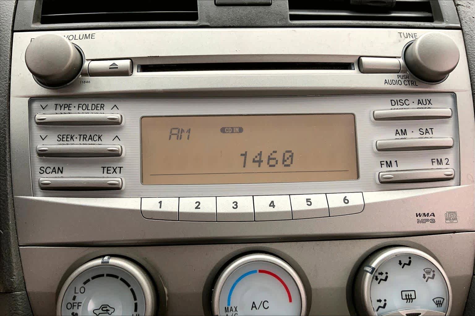 Used 2011 Toyota Camry LE FWD image 33