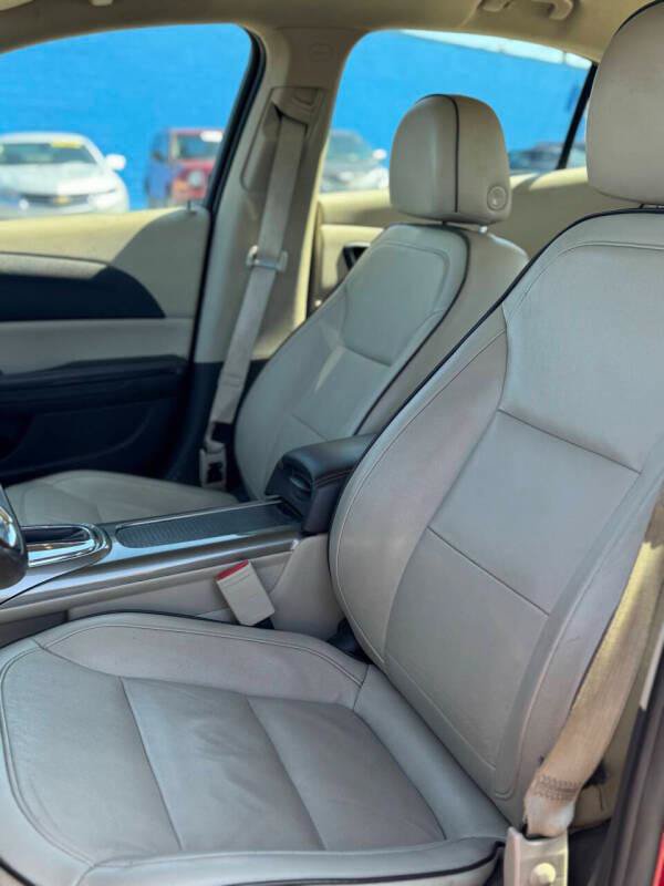 Used 2013 Chevrolet Malibu Eco w/ Leather Package FWD image 6