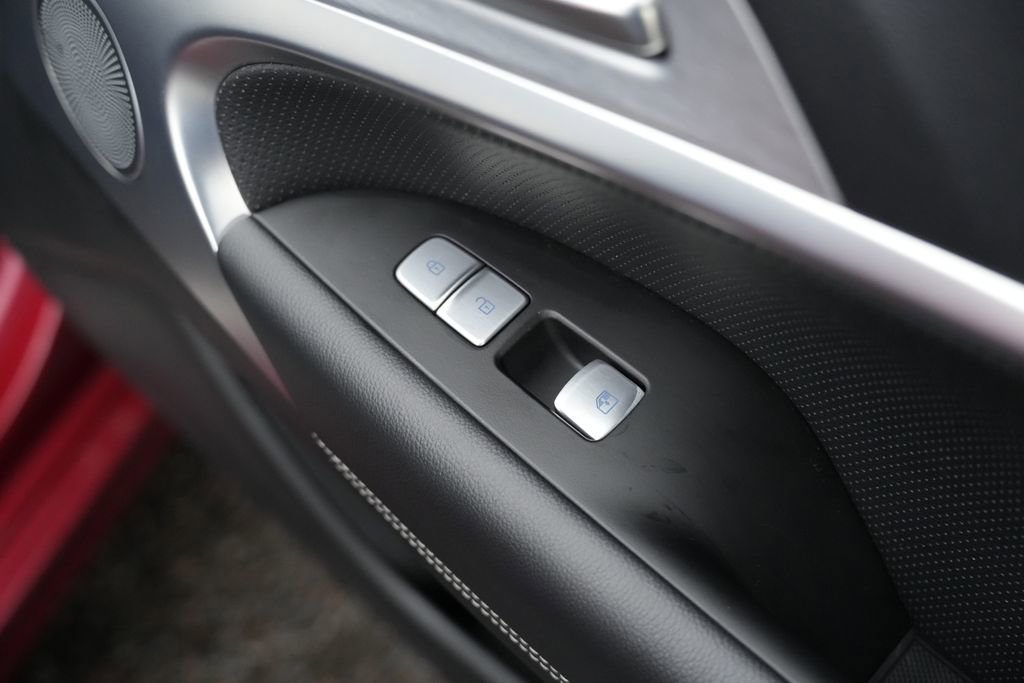 Used 2020 Genesis G70 2.0T w/ Elite Package image 30