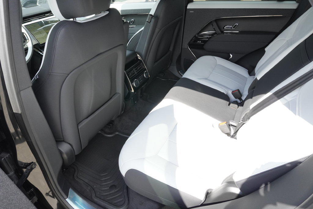 New 2026 Land Rover Range Rover Sport Dynamic SE AWD/4WD image 29