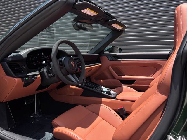 Certified 2026 Porsche 911 Targa 4 GTS AWD/4WD image 5