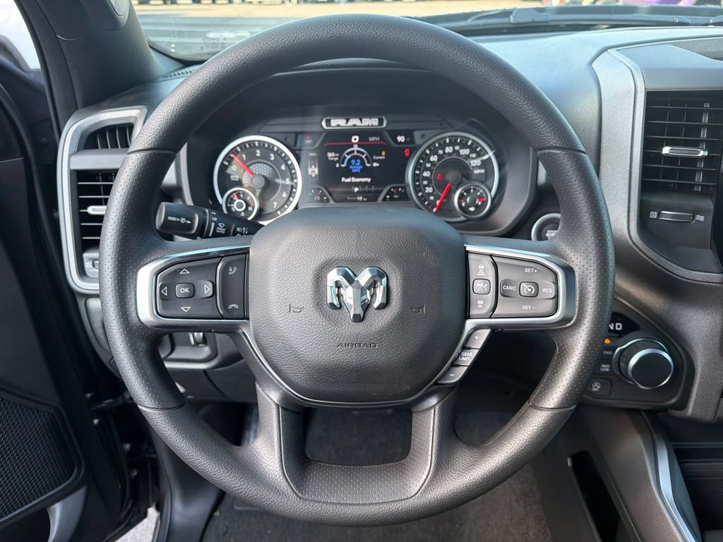 New 2027 RAM 1500 Express AWD/4WD image 13